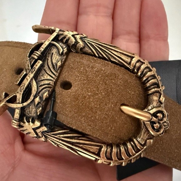 Ysl - Picture 2 of 4